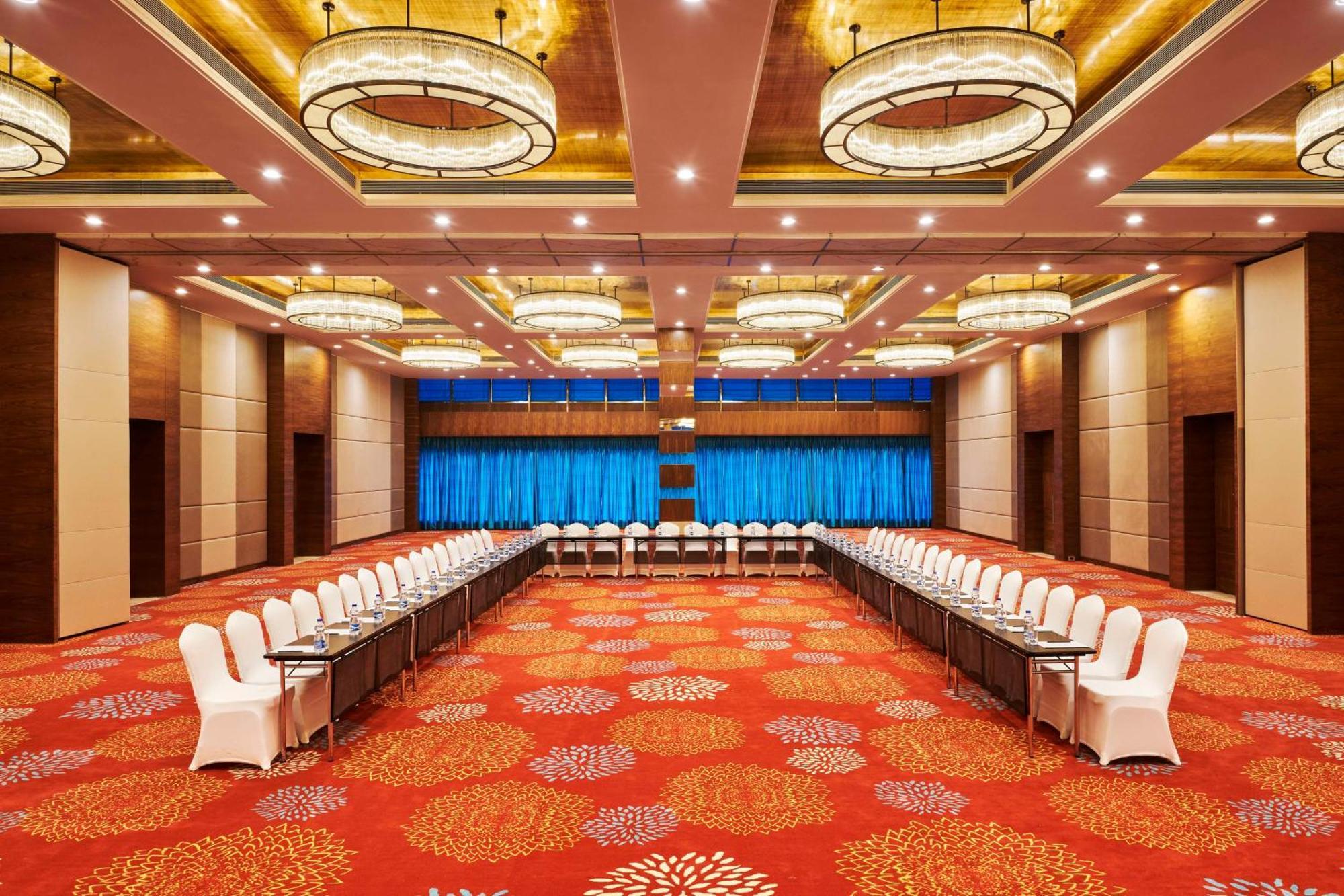 Hilton Garden Inn Lucknow Exterior foto